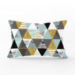 Pastel Zemin Üzerinde Gold Detaylı Geometrik Desenli Dikdörtgen Yastık Kırlent Kılıfı Realhomes