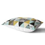 Pastel Zemin Üzerinde Gold Detaylı Geometrik Desenli Dikdörtgen Yastık Kırlent Kılıfı Realhomes