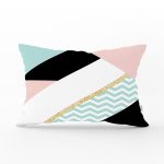 - Rh-Dik-8261-Gorsel1 - Realhomes Renkli Zemin Üzerinde Gold Detaylı Geometrik Çizimli Dikdörtgen Yastık Kırlent Kılıfı Realhomes