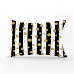 - Rh-Dik-8282-Gorsel1 - Realhomes Beyaz Zemin Üzerinde Siyah Çizgili Gold Detaylı Puantiyeli Dikdörtgen Yastık Kırlent Kılıfı Realhomes