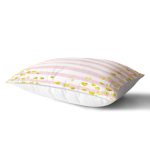 - Rh-Dik-8310-Gorsel2 - Realhomes Beyaz Zemin Üzerinde Gold Detaylı Kalp Desenli Modern Dikdörtgen Yastık Kırlent Kılıfı Realhomes