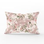 - Rh-Dik-8423-Gorsel1 - Realhomes Rengarenk Zemin Üzerinde Beyaz Çiçek Desenli Dikdörtgen Yastık Kırlent Kılıfı Realhomes