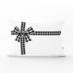 Beyaz Zemin Üzerinde Siyah Ekoseli Fiyonk Desenli Modern Dikdörtgen Yastık Kırlent Kılıfı Realhomes