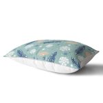 Renkli Zemin Üzerinde Çam Yaprağı Desenli Kartanesi Motifli Dikdörtgen Yastık Kırlent Kılıfı Realhomes