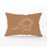 - Rh-Dik-8821-Gorsel1 - Realhomes  Pastel Zemin Üzerinde Onedraw Çizimli Güneş Desenli Dikdörtgen Yastık Kırlent Kılıfı Realhomes