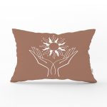 Pastel Zemin Üzerinde Onedraw Çizimli El Silüeti Modern Dikdörtgen Yastık Kırlent Kılıfı Realhomes