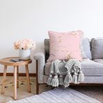 - Sonil-K-7008-Gorsel2 - Realhomes  Pembe Zemin Mermer Motifli Dijital Baskılı Modern Raşel Kadife Yastık Kırlent Kılıfı Realhomes