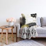 - Sonil-K-7012-Gorsel2 - Realhomes Mermer Zeminli Gold Ve Siyah Yapraklar Dijital Baskılı Modern Raşel Kadife Kırlent Kılıfı Realhomes