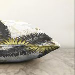 - Sonil-K-7012-Gorsel3 - Realhomes Mermer Zeminli Gold Ve Siyah Yapraklar Dijital Baskılı Modern Raşel Kadife Kırlent Kılıfı Realhomes