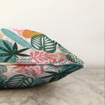 - Sonil-K-7024-Gorsel3 - Realhomes  Soyut Renkli Yaprak Motifli Dijital Baskılı Modern Raşel Kadife Yastık Kırlent Kılıfı Realhomes