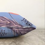 - Sonil-K-7026-Gorsel3 - Realhomes  Soyut Rengarenk Zeminde Bohem Çiçek Motifli Dijital Baskılı Modern Raşel Kadife Kırlent Kılıfı Realhomes