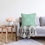 Yeşil Zeminde Krem Deniz Yıldızı Tasarımlı Dijital Baskılı Modern Raşel Kadife Yastık Kılıfı Realhomes