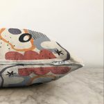 - Sonil-K-7064-Gorsel3 - Realhomes  Sanatsal Motifli Çiçek Detaylı Dijital Baskılı Modern Raşel Kadife Yastık Kırlent Kılıfı Realhomes