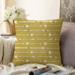 Gold Zeminde Ok Çizimli Dijital Baskılı Modern Raşel Kadife Yastık Kırlent Kılıfı Realhomes