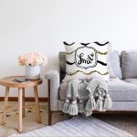 Beyaz Zeminli Gold Detayli Smile Dijital Baskılı Modern Raşel Kadife Yastık Kırlent Kılıfı Realhomes