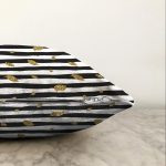 Siyah Beyaz Zeminli Gold Yaprak Desenli Dijital Baskılı Modern Raşel Kadife Yastık Kılıfı Realhomes