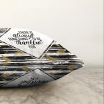 - Sonil-K-7169-Gorsel3 - Realhomes  Siyah Beyaz Zeminde Gold Yapraklı Thanks Yazılı Modern Raşel Kadife Yastık Kırlent Kılıfı Realhomes