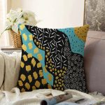 Sıyah Beyaz Zeminde Gold Detaylı Renkli Çizim Dijital Baskılı Modern Raşel Kadife Yastık Kılıfı Realhomes