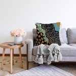 Sıyah Beyaz Zeminde Gold Detaylı Renkli Çizim Dijital Baskılı Modern Raşel Kadife Yastık Kılıfı Realhomes