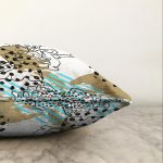 Renkli Zemin Uzerinde Onedraw Çizimli Dijital Baskılı Modern Raşel Kadife Yastık Kırlent Kılıfı Realhomes