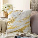 Gri Beyaz Zemin Üzerinde Gold Detaylı Çizim Desenli Raşel Kadife Yastık Kırlent Kılıfı Realhomes