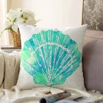 - Sonil-K-7230-Gorsel1 - Realhomes  Beyaz Zeminde Yeşil Renkli Deniz Kabuğu Desenli Modern Raşel Kadife Yastık Kırlent Kılıfı Realhomes