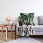 - Sonil-K-7269-Gorsel2 - Realhomes  Yeşil Zemin Üzerinde Onedraw Çizimli Yaprak Desenli Raşel Kadife Yastık Kırlent Kılıfı Realhomes