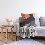 - Sonil-K-7291-Gorsel2 - Realhomes  Siyah Zemin Üzerinde Rengarenk Çiçek Desenli Raşel Kadife Yastık Kırlent Kılıfı Realhomes