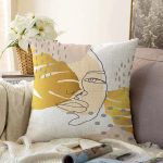 - Sonil-K-7293-Gorsel1 - Realhomes  Soft Renkli Zeminli Bayan Silüeti Dijital Baskılı Modern Raşel Kadife Yastık Kırlent Kılıfı Realhomes