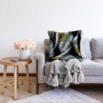 Siyah Zemin Üzerinde Yaprak Desenli Dijital Baskılı Modern Raşel Kadife Yastık Kırlent Kılıfı Realhomes