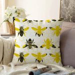 Beyaz Zemin Üzerinde Arı Motifli Dijital Baskılı Modern Raşel Kadife Yastık Kırlent Kılıfı Realhomes