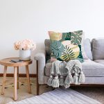 Renkli Zemin Üzerinde Soyut Çizimli Yaprak Motifli Modern Raşel Kadife Yastık Kırlent Kılıfı Realhomes