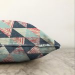 - Sonil-K-7329-Gorsel3 - Realhomes  Renkli Zemin Üzerinde Üçgen Desenli Dijital Baskılı Modern Raşel Kadife Yastık Kırlent Kılıfı Realhomes