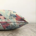 - Sonil-K-7330-Gorsel3 - Realhomes  Renkli Zemin Üzerinde Üçgen Desenli Dijital Baskılı Modern Raşel Kadife Yastık Kırlent Kılıfı Realhomes