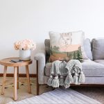 Soft Zeminde Onedraw Çizimli Bayan Silüeti Dijital Baskılı Modern Raşel Kadife Kırlent Kılıfı Realhomes