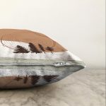 - Sonil-K-7341-Gorsel3 - Realhomes Beyaz Zeminde Çam Ağacı Desenli Dijital Baskılı Modern Raşel Kadife Yastık Kırlent Kılıfı Realhomes