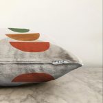 - Sonil-K-7356-Gorsel3 - Realhomes  Pastel Renkli Zeminli Onedraw Çizimli Dijital Baskılı Modern Raşel Kadife Yastık Kırlent Kılıfı Realhomes