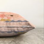 Pastel Renkli Zeminli Onedraw Çizimli Dijital Baskılı Modern Raşel Kadife Yastık Kırlent Kılıfı Realhomes