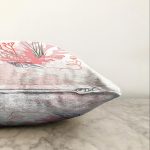 - Sonil-K-7375-Gorsel3 - Realhomes  Beyaz Zemin Üzerinde Botanical Face Dijital Baskılı Modern Raşel Kadife Yastık Kırlent Kılıfı Realhomes