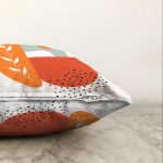 Beyaz Zemin Üzerinde Onedraw Çizim Dijital Baskılı Modern Raşel Kadife Yastık Kırlent Kılıfı Realhomes