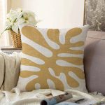 - Sonil-K-7381-Gorsel1 - Realhomes  Renkli Zemin Üzerinde Onedraw Çizimli Yaprak Motifli Raşel Kadife Yastık Kırlent Kılıfı Realhomes