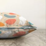 - Sonil-K-7386-Gorsel3 - Realhomes  Hardal Zemin Üzerinde Onedraw Çizimli Oval Desenler Raşel Kadife Yastık Kırlent Kılıfı Realhomes