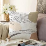 Beyaz Zemin Üzerinde Onedraw Çizimli Yaprak Motifli Raşel Kadife Yastık Kırlent Kılıfı Realhomes
