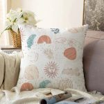 - Sonil-K-7409-Gorsel1 - Realhomes  Beyaz Zeminde Onedraw Çizimli Gökyüzü Temalı Dijital Baskılı Modern Raşel Kadife Yastık Kılıfı Realhomes