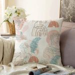 - Sonil-K-7410-Gorsel1 - Realhomes  Renkli Zeminde Onedraw Antik Çizimli Dijital Baskılı Modern Raşel Kadife Yastık Kırlent Kılıfı Realhomes