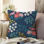 - Sonil-K-7440-Gorsel1 - Realhomes  Rengarenk Zeminde Onedraw Çizimli Çiçek Desenli Dijital Baskılı Modern Raşel Kadife Kırlent Kılıfı Realhomes