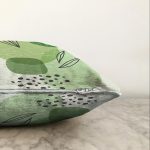 - Sonil-K-7447-Gorsel3 - Realhomes  Renkli Zeminde Yaprak Motifli Dijital Baskılı Modern Raşel Kadife Yastık Kırlent Kılıfı Realhomes