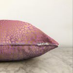 Renkli Zeminde Parlak Gorunumlu Çizim Dijital Baskılı Modern Raşel Kadife Yastık Kırlent Kılıfı Realhomes