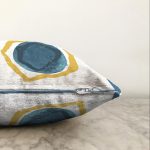 - Sonil-K-7460-Gorsel3 - Realhomes  Renkli Zeminde Oval Çizimli Dijital Baskılı Modern Raşel Kadife Yastık Kırlent Kılıfı Realhomes