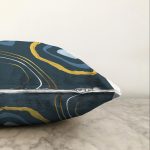 - Sonil-K-7462-Gorsel3 - Realhomes  Renkli Zeminde Onedraw Çizimli Obje Dijital Baskılı Modern Raşel Kadife Yastık Kırlent Kılıfı Realhomes